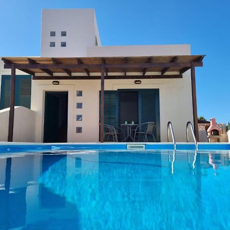 Villa Con Piscina Cerca De Las Dunas De 科拉雷侯 外观 照片