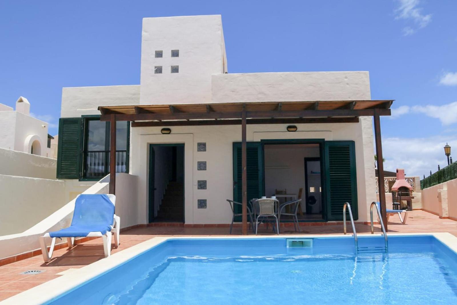 Villa Con Piscina Cerca De Las Dunas De 科拉雷侯 外观 照片
