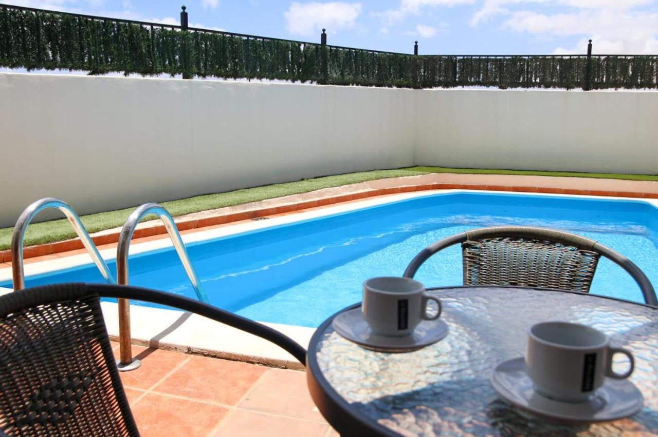 Villa Con Piscina Cerca De Las Dunas De 科拉雷侯 外观 照片