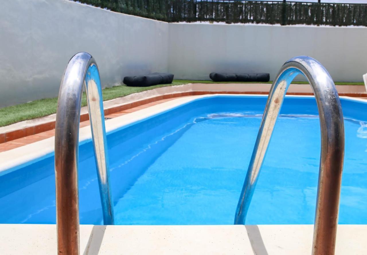 Villa Con Piscina Cerca De Las Dunas De 科拉雷侯 外观 照片