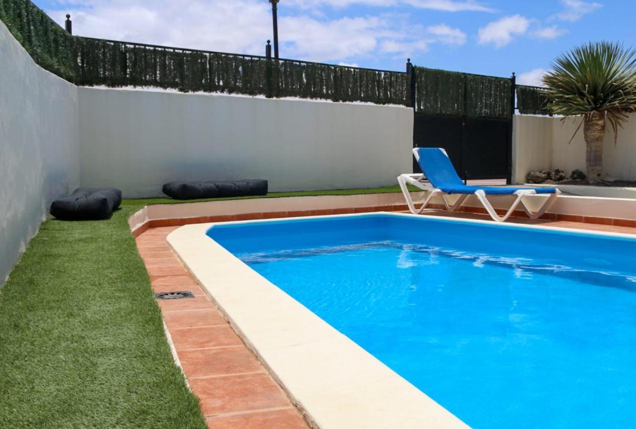 Villa Con Piscina Cerca De Las Dunas De 科拉雷侯 外观 照片