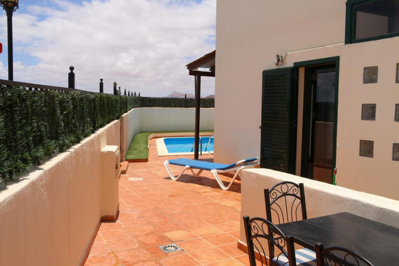 Villa Con Piscina Cerca De Las Dunas De 科拉雷侯 外观 照片